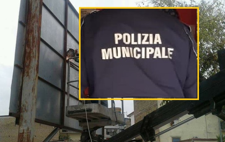Pubblicità illegale, a Marigliano scatta la tolleranza zero: tabelloni via entro novembre