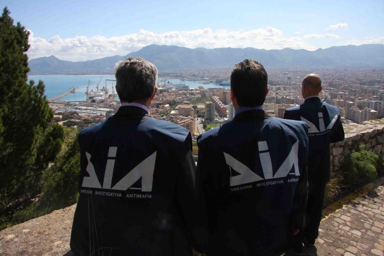 Camorra, sequestro da mezzo milione a due costruttori