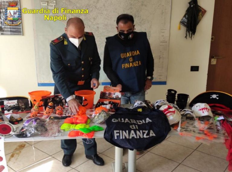 Sequestri record per Halloween, 32 denunciati: requisita pure “A’ livella” di Totò