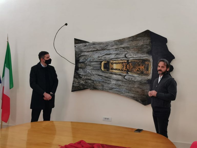 Ottaviano, donata al Parco Vesuvio l’opera d’arte “la forma del tempo” di Adinolfi