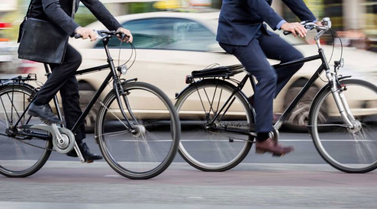 Nola, Comune premia chi va a lavoro in bici: bonus da 50 euro al mese