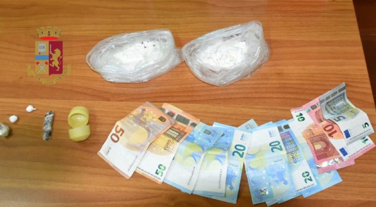 S.Giuseppe, scappa dalla polizia: addosso ha la droga, nel garage auto rubata a Somma