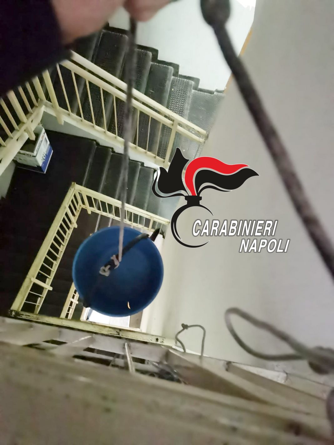 Marigliano, droga calata dal paniere dopo ordine: preso giovane di San Vitaliano