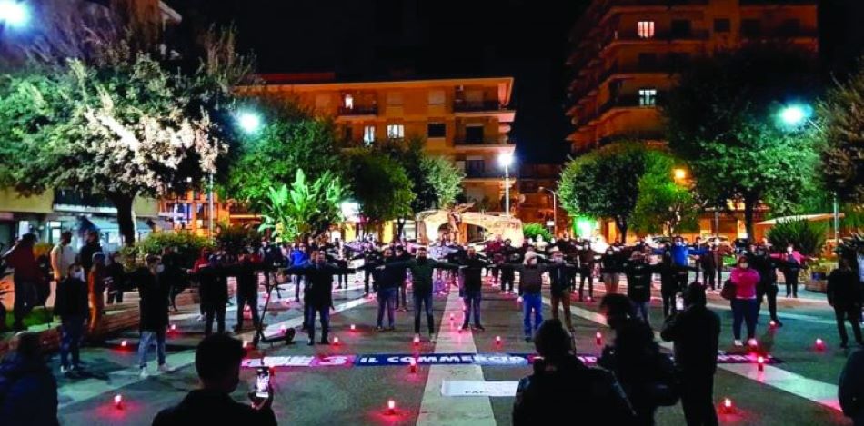 Una protesta dei commercianti di Pomigliano durante i vari lockdown