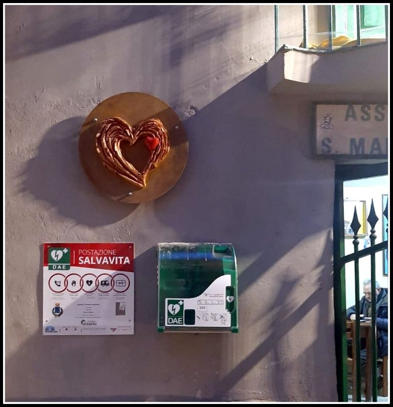 Somma Vesuviana, un nuovo defibrillatore in consegna al quartiere Casamale