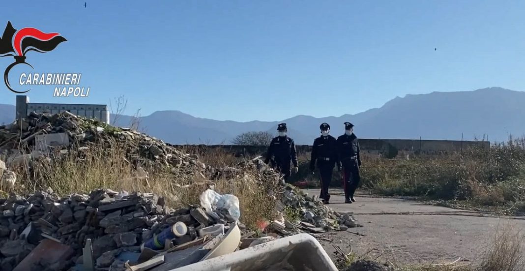 La spiaggia preferita di Totò ridotta a discarica e sequestrata dai carabinieri