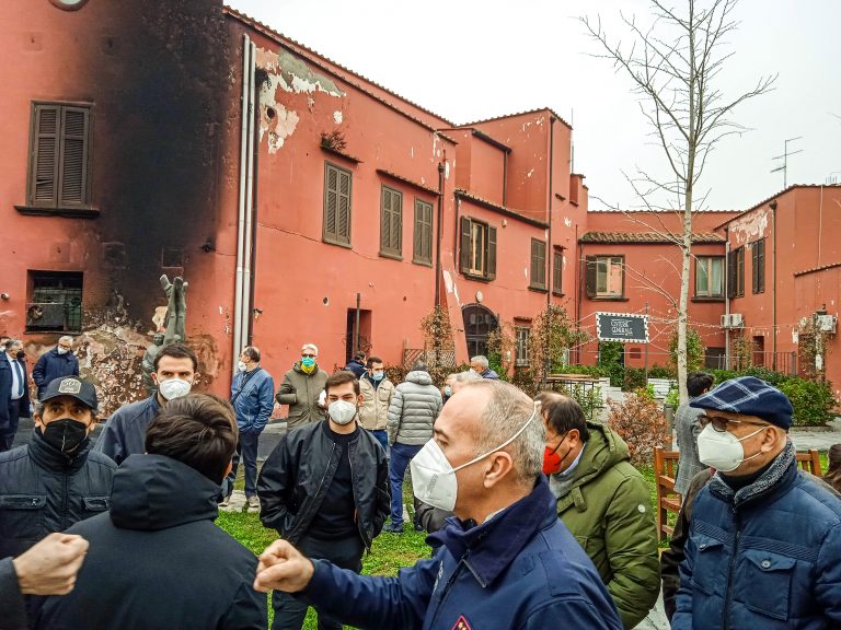 Attentato di Pomigliano: c’è il filmato. La sinistra: “Mobilitazione contro la camorra”