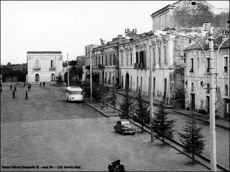Somma Vesuviana, la straordinaria piazza centrale che merita di tornare a rivivere