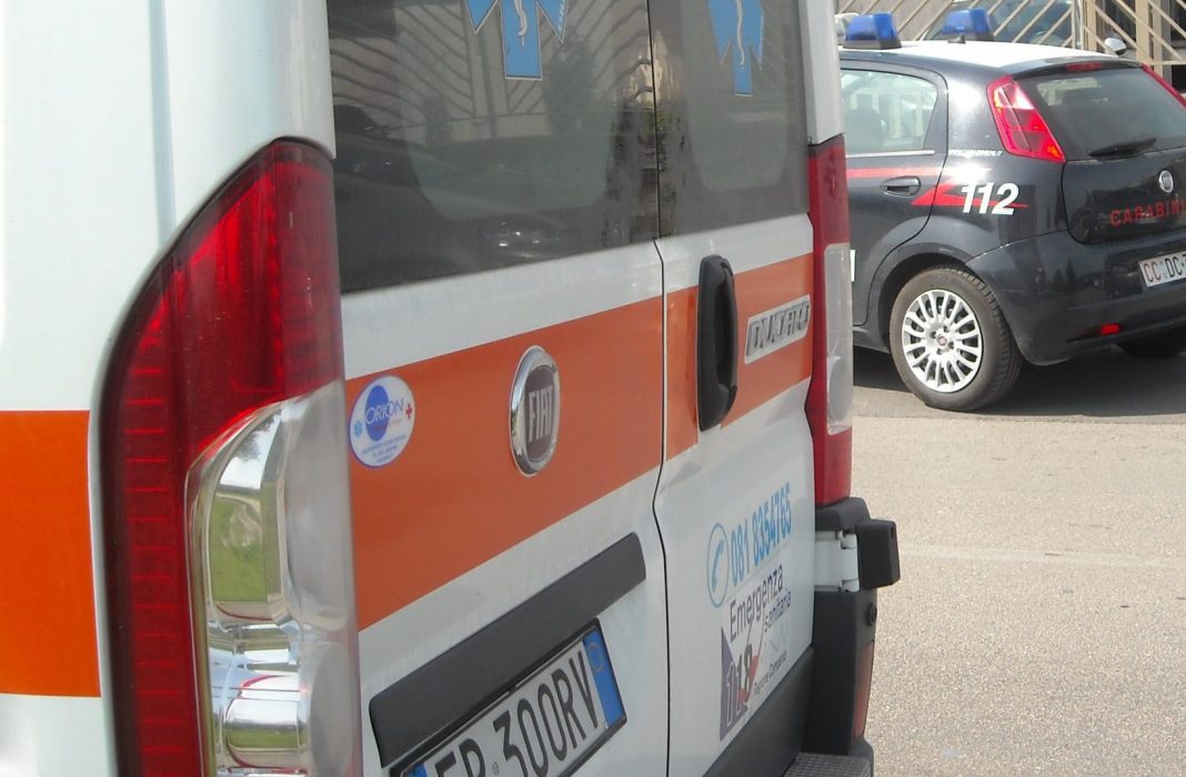 Operaio precipita durante riparazione in un condominio e muore: tragedia a Casalnuovo