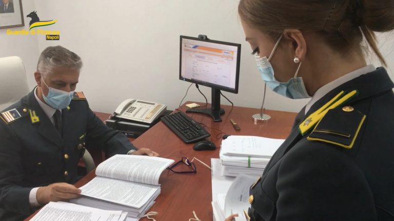Mazzette per riavere patenti sospese, 20 indagati: coinvolti agenti e funzionari