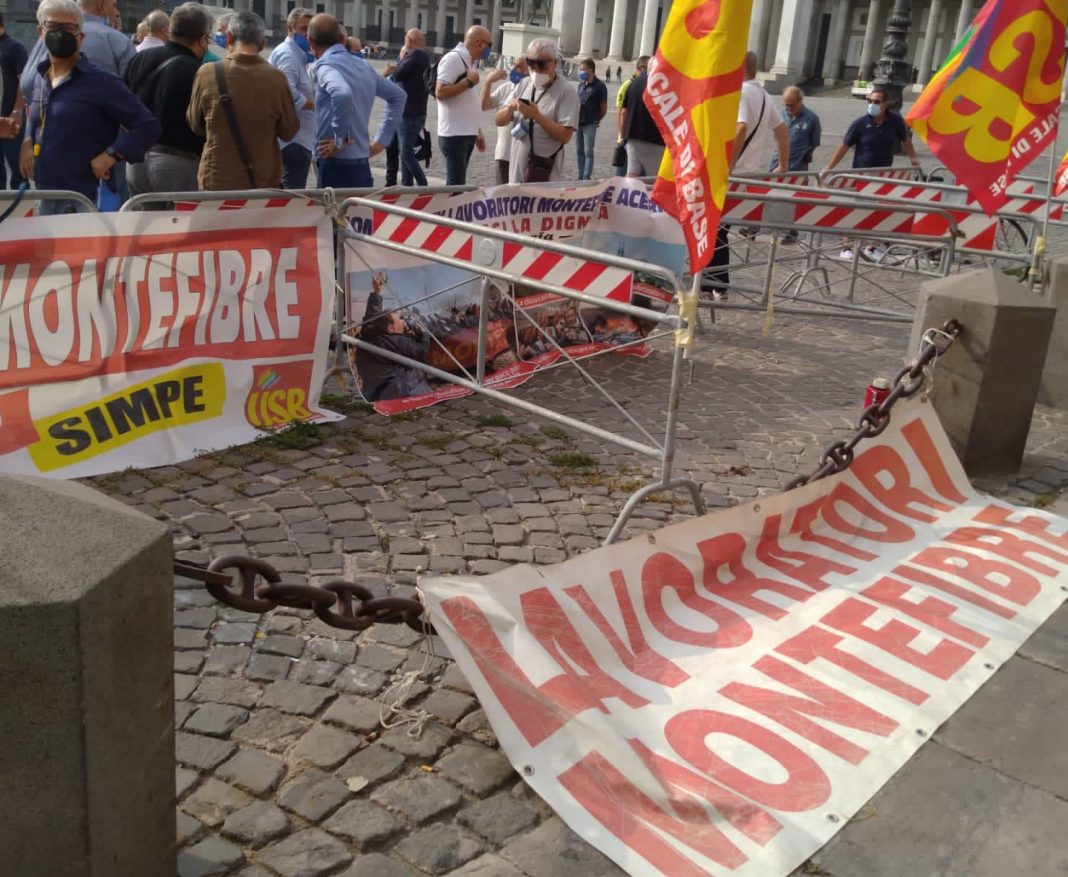 Elezioni ad Acerra, tocca al lavoro che non c’è: in campo gli ex operai Montefibre