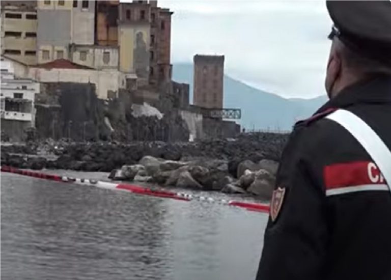 Teme che figlio di 2 anni abbia ritardo mentale e lo uccide: la confessione della madre di Torre del Greco