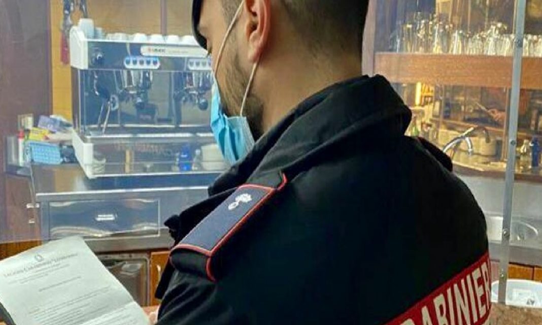 Scommesse illegali, carabinieri nei bar: pc sequestrati e multe salate