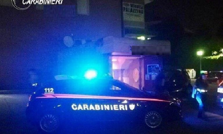 Violenta rissa in discoteca a Pomigliano: 19enne colpito con una bottiglia, ferita anche una ragazza