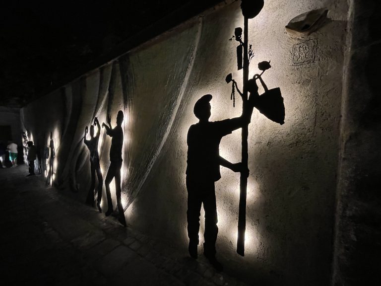 Somma, sulla strada della sostenibilità. Street Art e un Borgo antico a led
