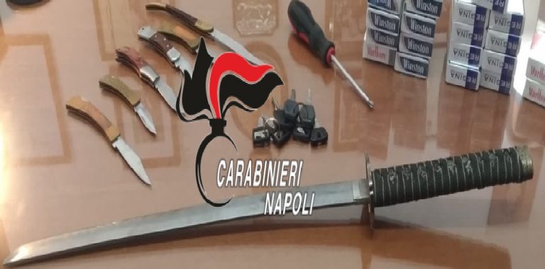 Infiltrazioni d’acqua in casa, minaccia i vicini con una katana Infiltrazioni d’acqua in casa, minaccia i vicini con una katana