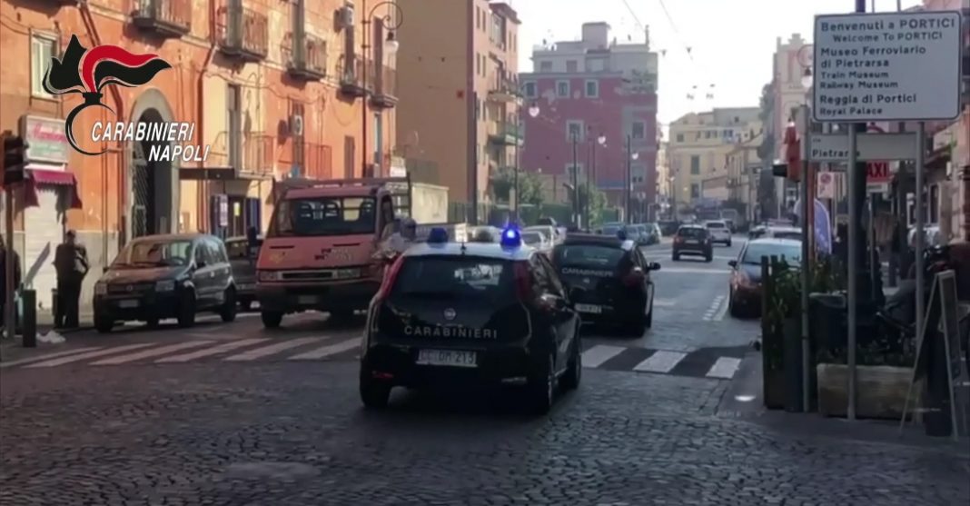 Portici, fermato specialista delle rapine agli studenti