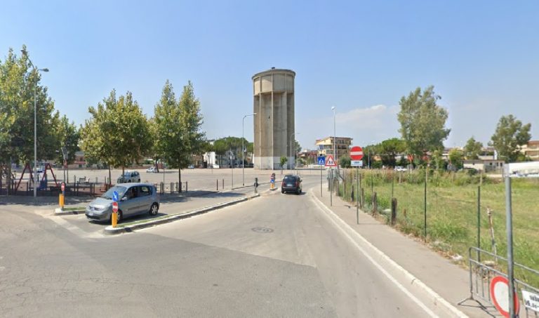 Acerra, spari da uno scooter contro giovani: incubo stesa nel rione