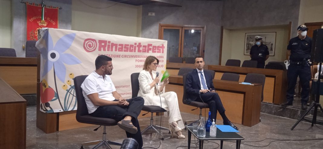 Di Maio ieri a Pomigliano , nel consiglio comunale