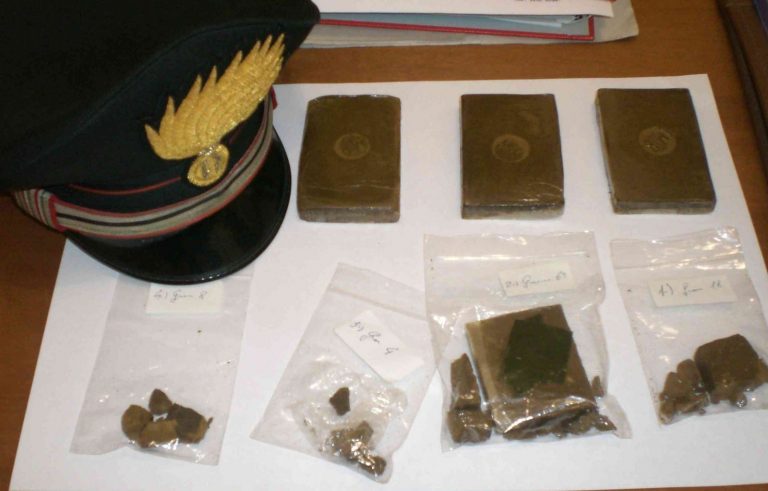 Giovane di Sant’Anastasia preso a Cercola con 40 grammi di hashish