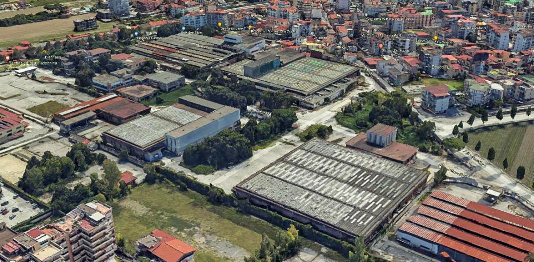 Casalnuovo, fabbriche abbandonate: stop alla colata di cemento