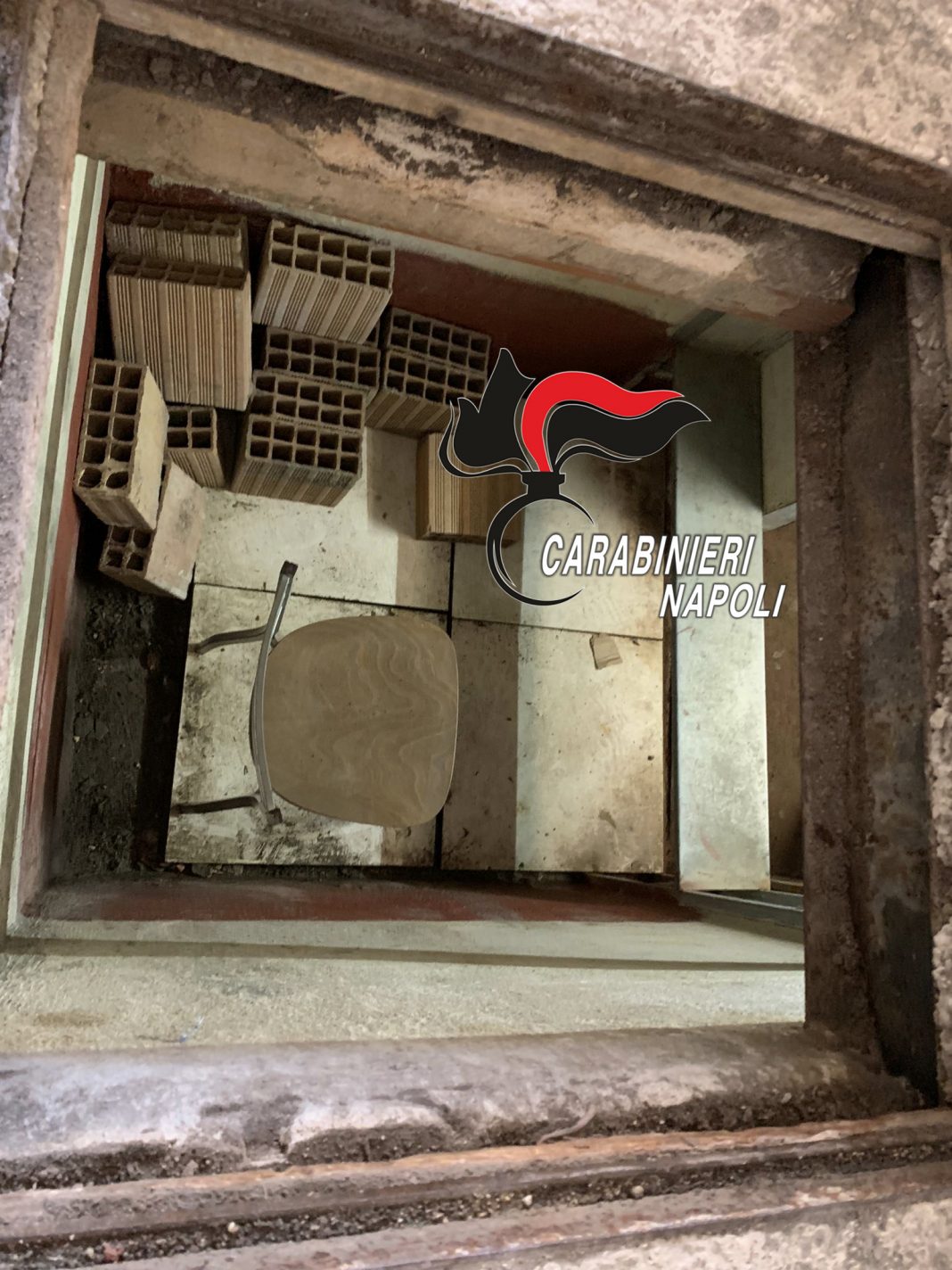 Volla, 2 arrestate per aver creato un bunker con 72 chili di sigarette