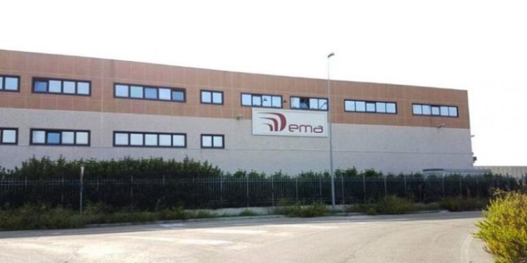 A rischio lo stabilimento Dema di Somma Vesuviana: l’appello al premier Meloni