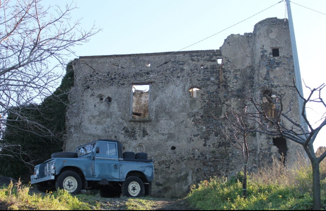 Fabbriche rurali all’ombra del Monte Somma