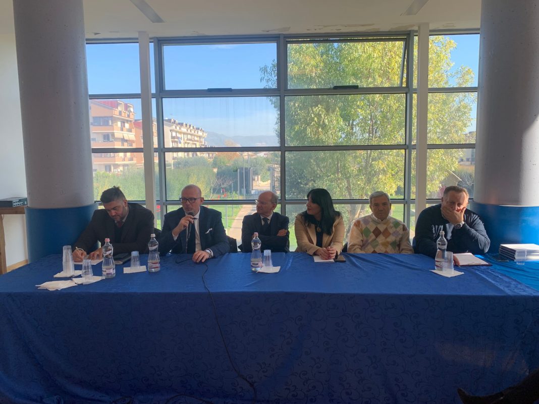 Acerra, il Polo del Freddo è un caso: “Non serve all’agricoltura”