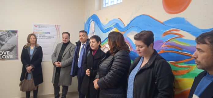 Pomigliano, l'inaugurazione dello sportello LGBT