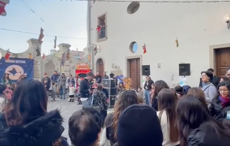 Somma, 4mila al Castello per l’arrivo della Befana