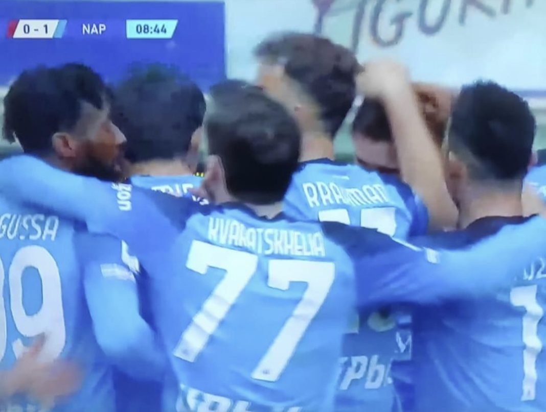 Il Napoli vede rosso quando gioca contro il Torino: la legge di Osi-Kvara colpisce ancora