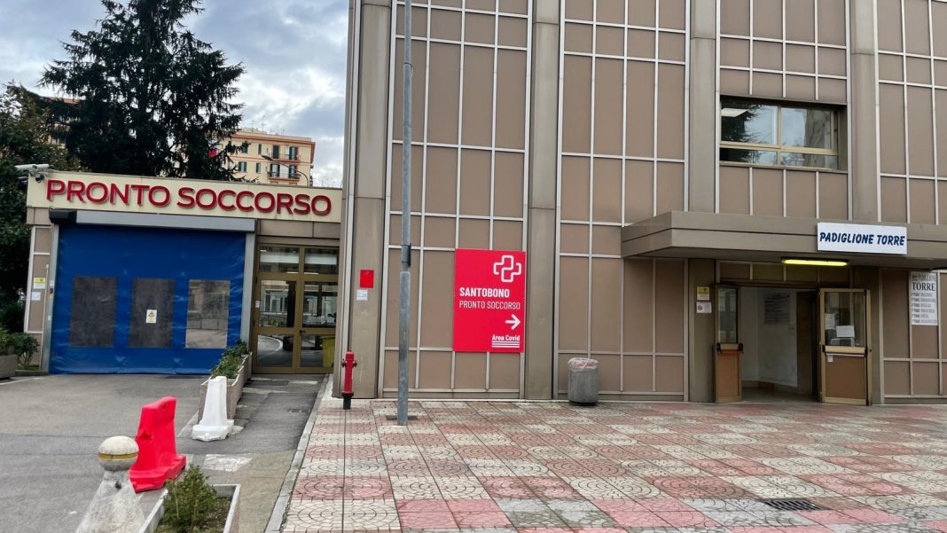 Chiude parcheggio dipendenti, stato di agitazione al Santobono