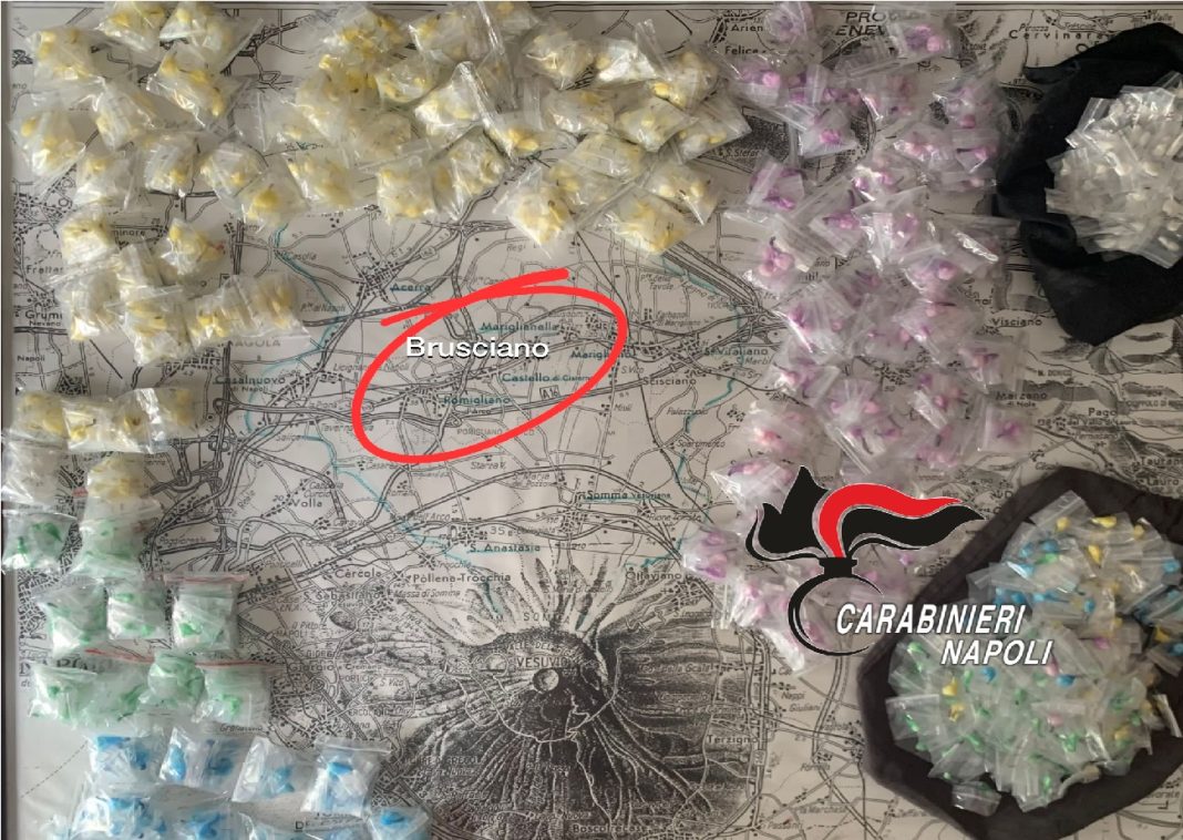 Operazione antidroga nelle palazzine di Brusciano, 3 arresti