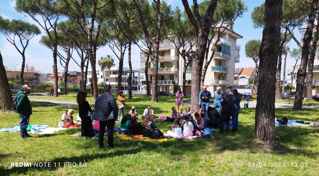Volla, giornata mondiale del libro: reading letterario al parco Bolivar
