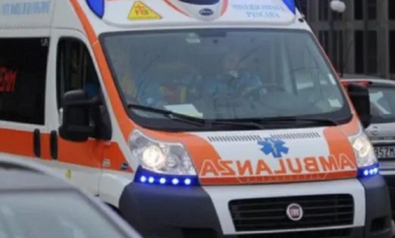 Lutto a Somma Vesuviana: 48enne muore travolto da un furgone durante consegna