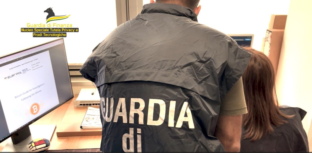 Fiamme gialle chiudono studio odontoiatrico abusivo: medico nei guai