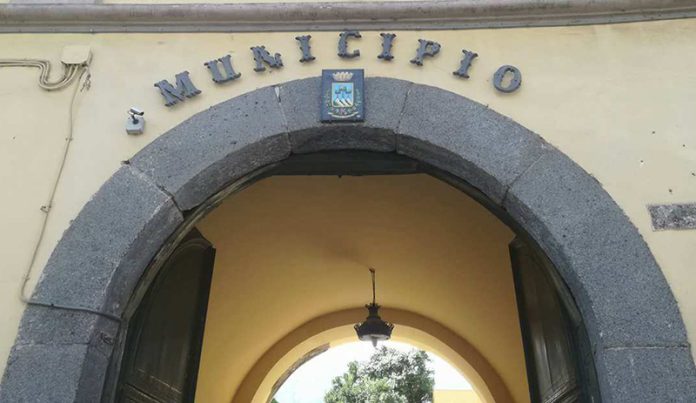 Somma Vesuviana, dall'opposizione nuova mozione contro sindaco e presidente del Consiglio