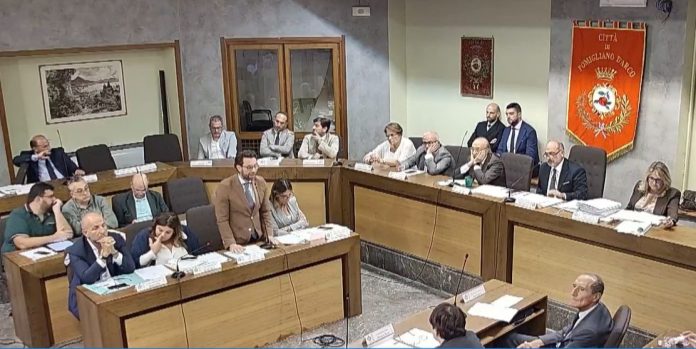 Il consiglio comunale di Pomigliano