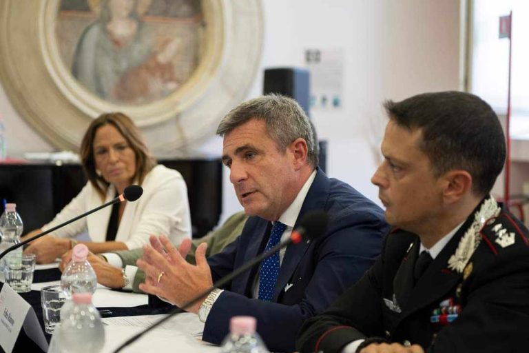 Antiriciclaggio, firmata a Nola convenzione tra Commercialisti e Carabinieri