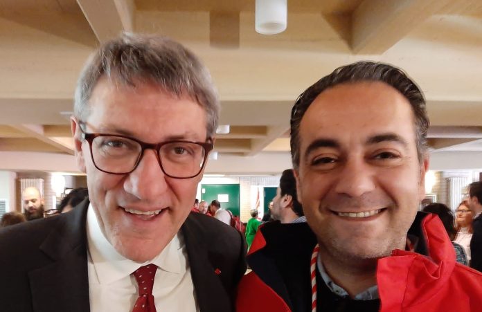 a dx Luciano Nazzaro con il segretario generale nazionale della Cgil, Maurizio Landini