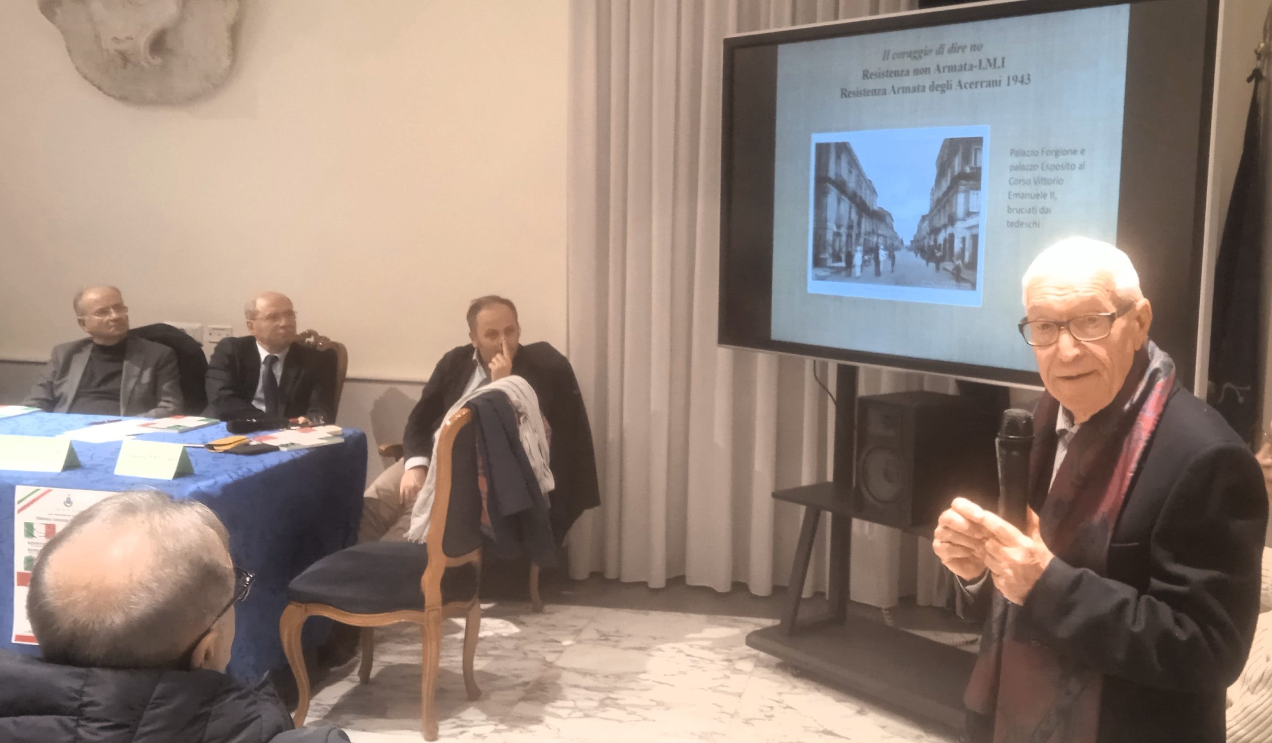 «1943 il coraggio di dire no » l'ex sindaco racconta gli acerrani in