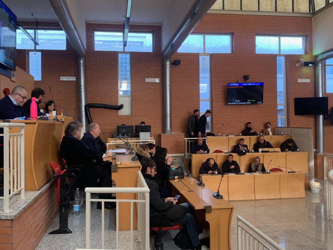Acerra, maggioranza approva Bilancio senza l’opposizione