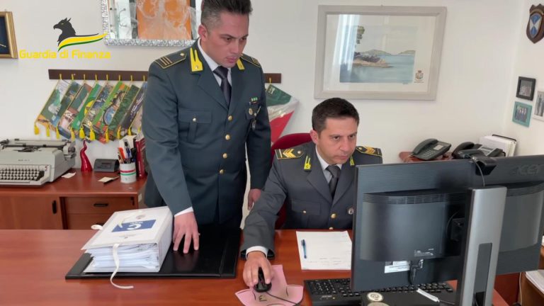 Lavoro nero e profitti record: sotto controllo giudiziario il colosso low cost con sede a Nola