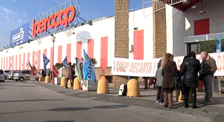 Licenziamenti Ipercoop Afragola e Auchan Nola: incontro fallimentare