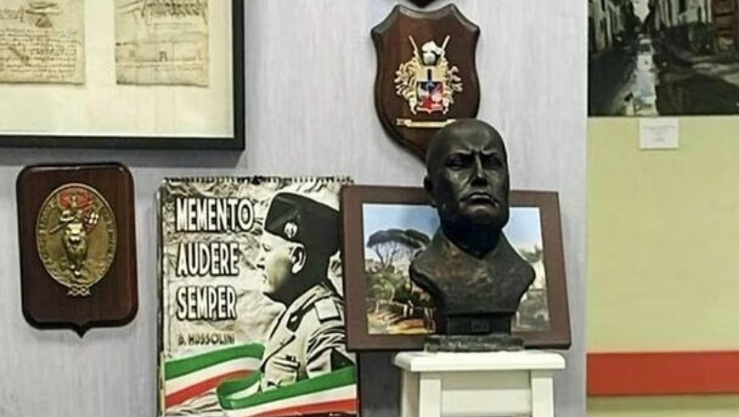 Ospedale Cardarelli, busto di Mussolini scomparso dopo la polemica. Ecco cosa sarebbe successo