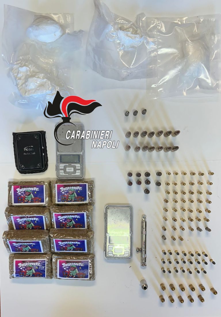 Penna pistola nel magazzino, carabinieri trovano pure rifornimento di droga