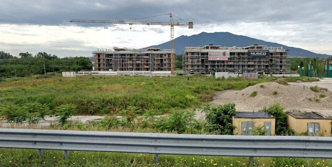 Inchiesta Piano Casa a Pomigliano: in 5 rischiano il processo
