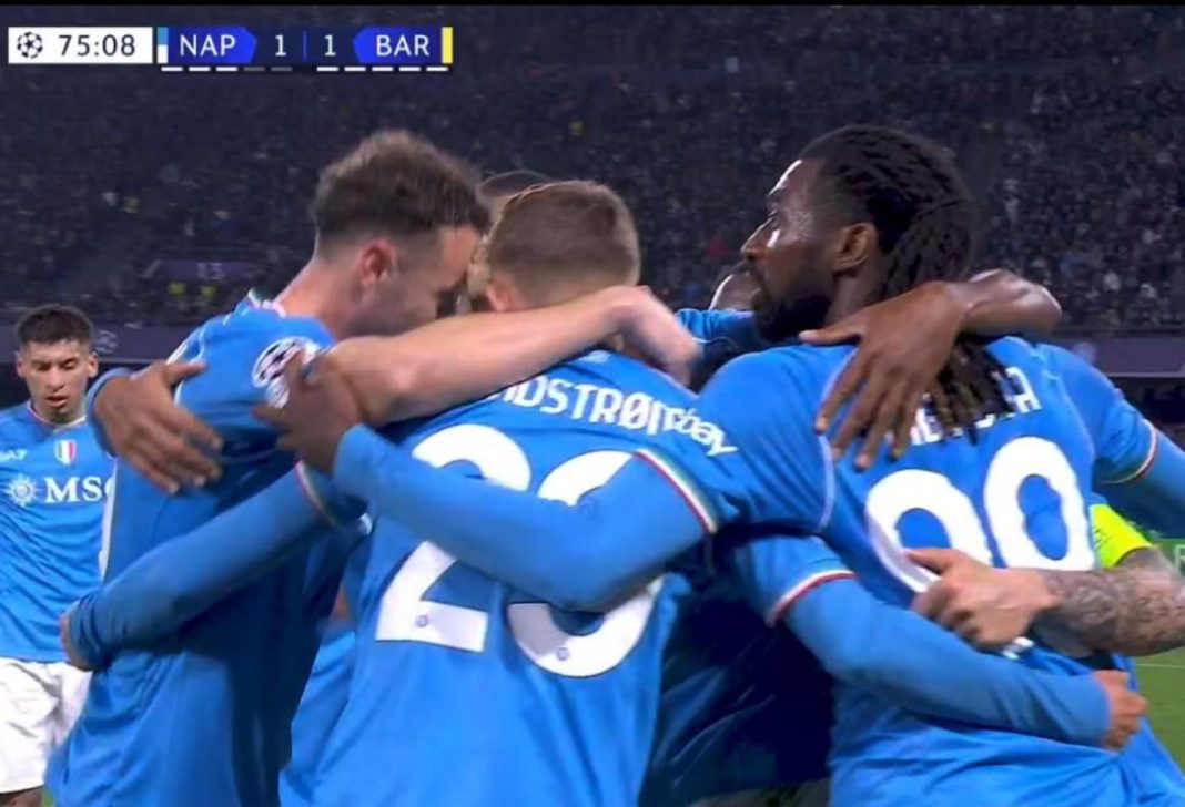 Il Napoli ferma il Barcellona con il ritorno di alcune vecchie conoscenze