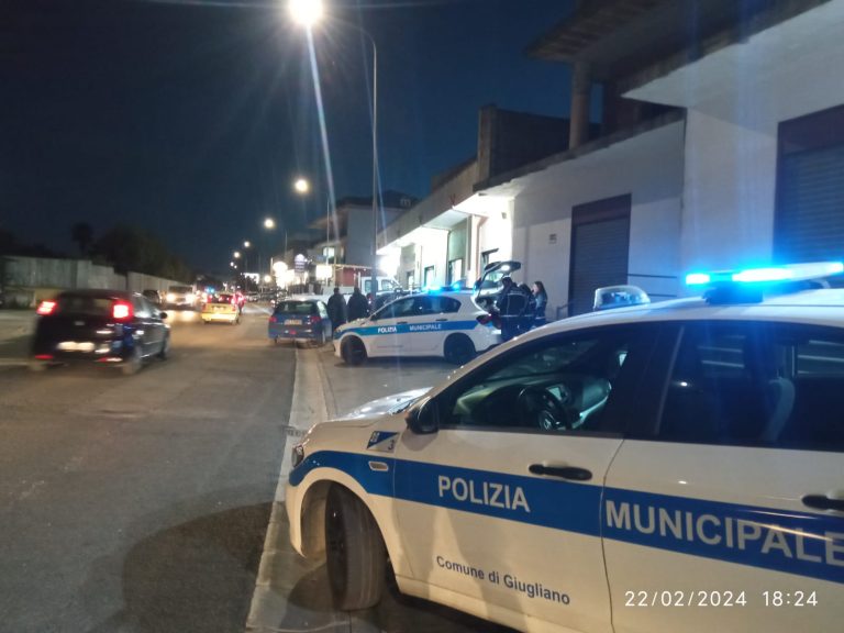 Palazzo di quattro piani senza permessi, scatta il sequestro